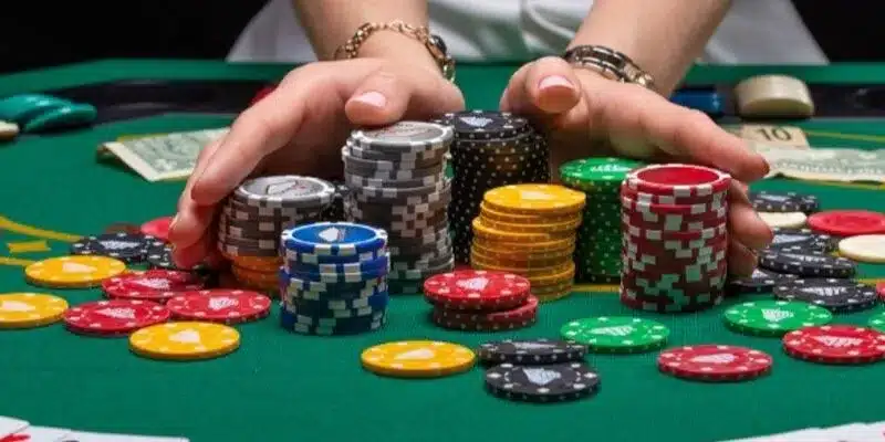 Những cách câu bài trong Phỏm đơn giản dễ thắng